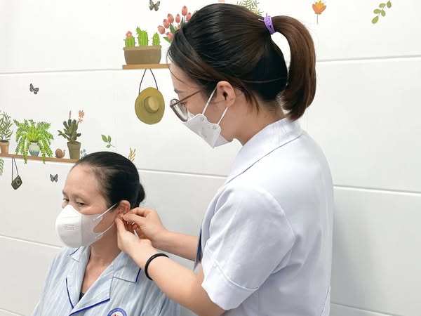 Media.NewsItem.ImageAlternateTextFormat