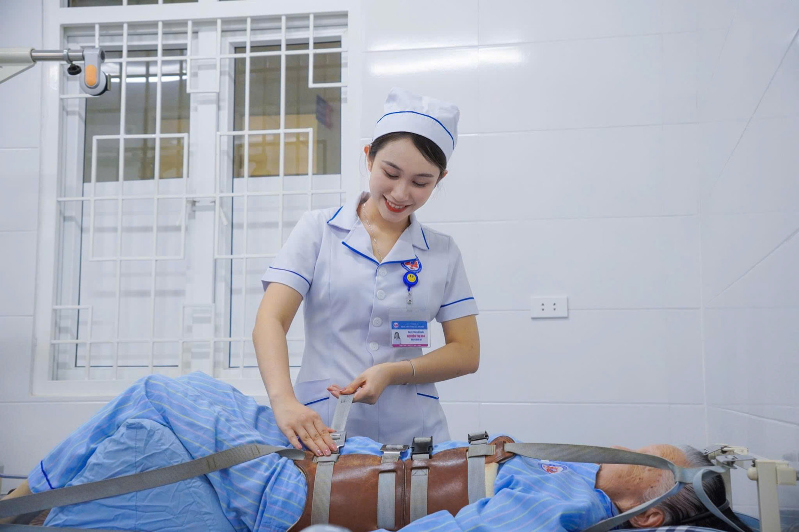 Media.NewsItem.ImageAlternateTextFormat