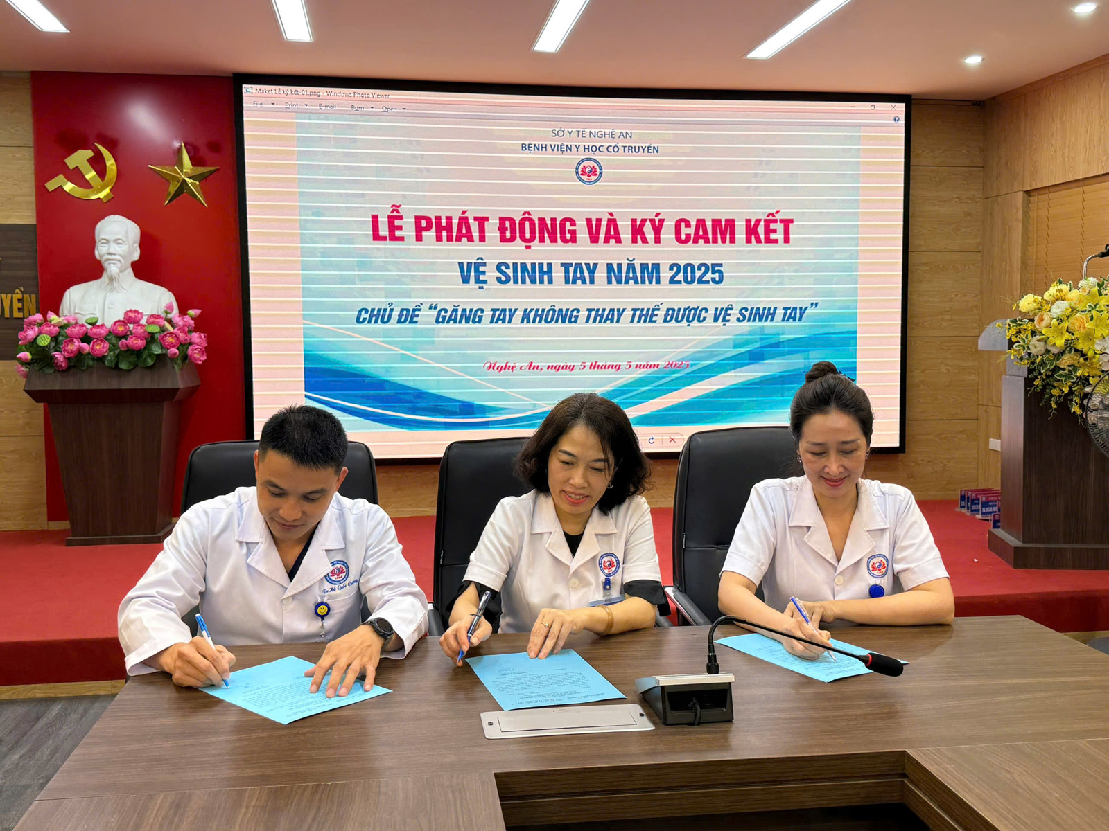 Media.NewsItem.ImageAlternateTextFormat