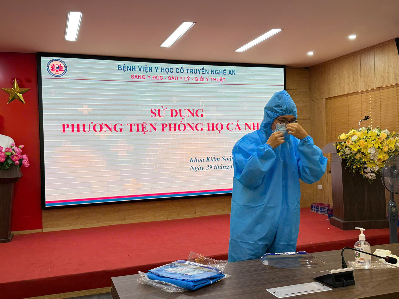 Media.NewsItem.ImageAlternateTextFormat