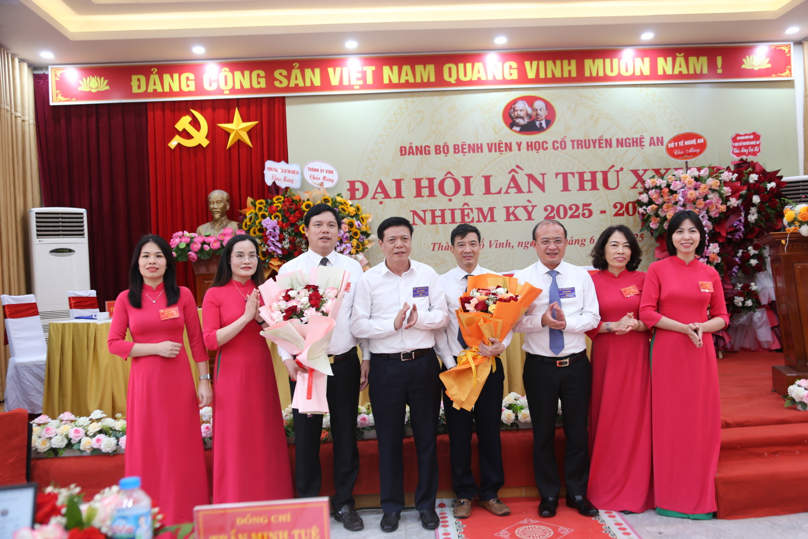 Media.NewsItem.ImageAlternateTextFormat