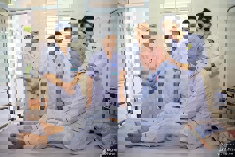 Media.NewsItem.ImageLinkTitleFormat Media.NewsItem.ImageAlternateTextFormat