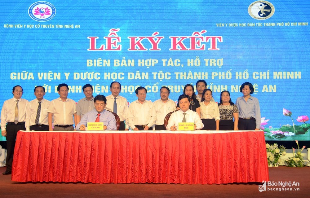 Media.NewsItem.ImageAlternateTextFormat