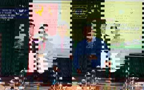 Media.NewsItem.ImageLinkTitleFormat Media.NewsItem.ImageAlternateTextFormat