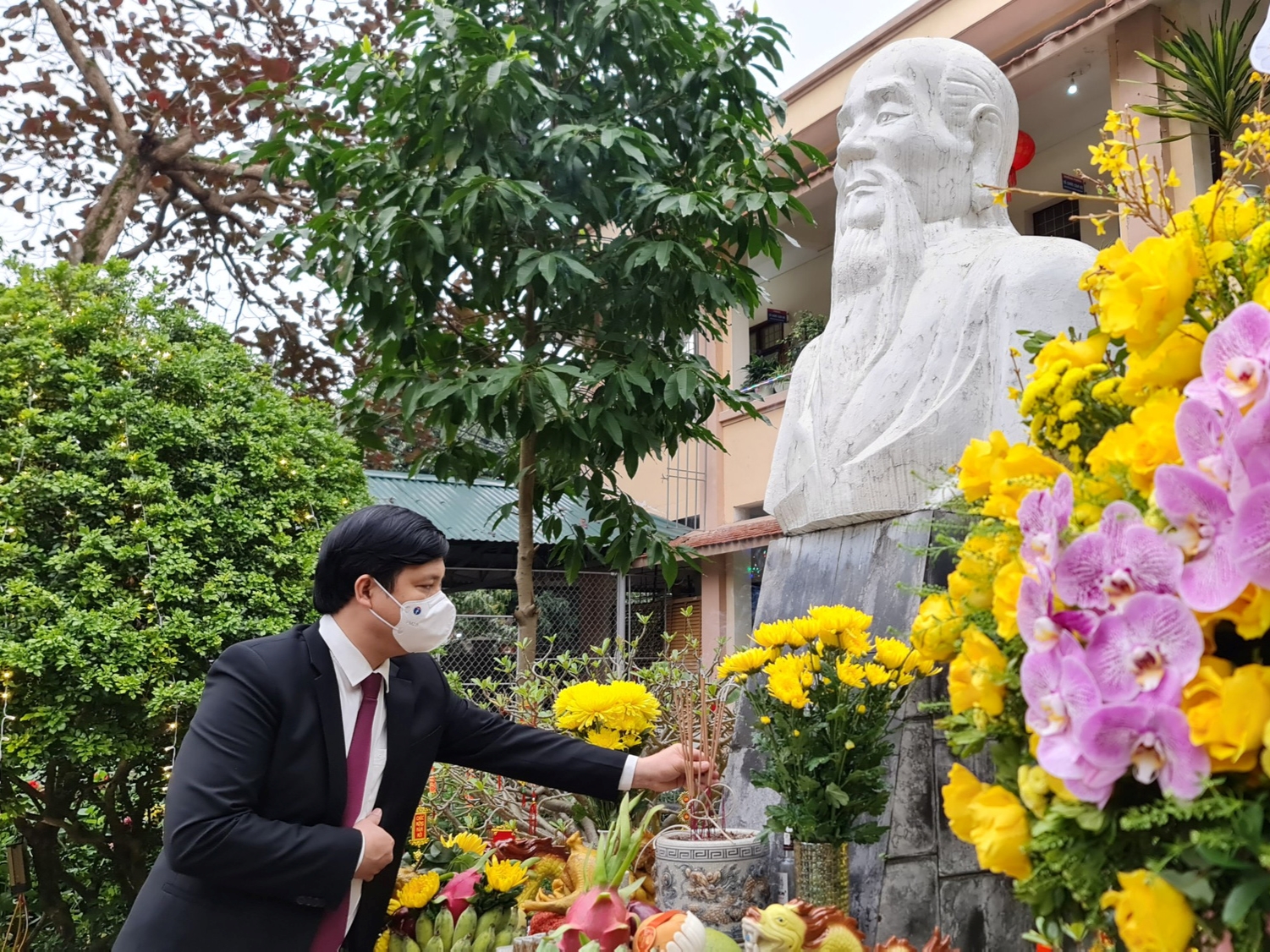 Media.NewsItem.ImageAlternateTextFormat