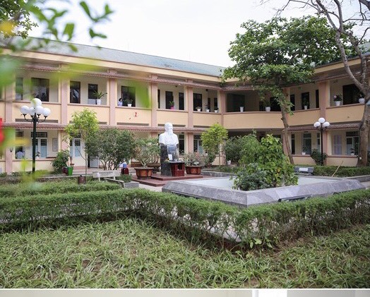 Media.NewsItem.ImageAlternateTextFormat