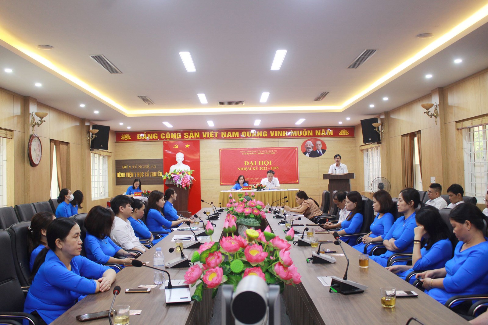 Media.NewsItem.ImageAlternateTextFormat