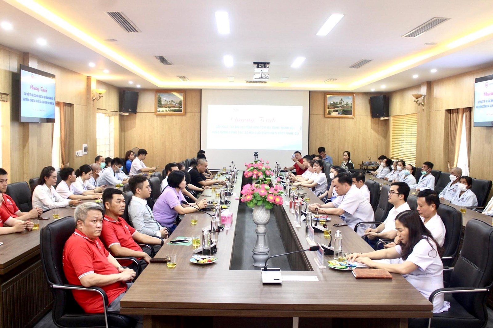 Media.NewsItem.ImageAlternateTextFormat